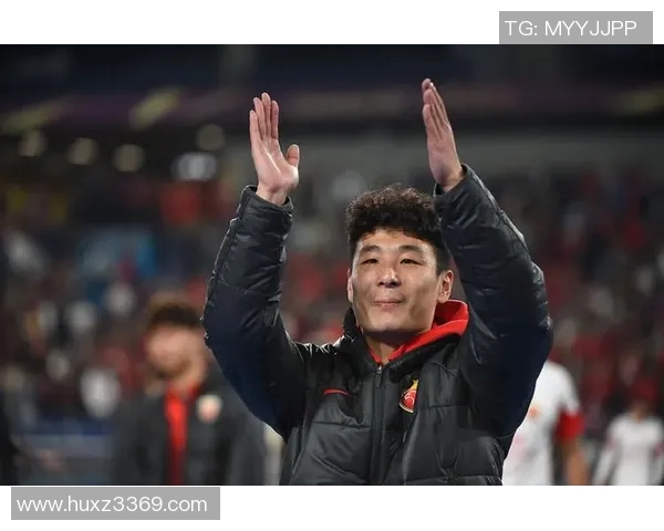 武磊赛场爆发小插曲，裁判如何处理？